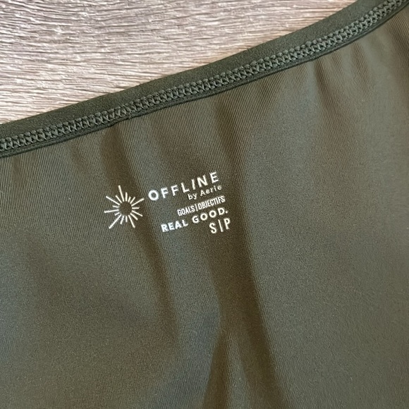 Offline by aerie cropped green work out top small - Picture 3 of 4